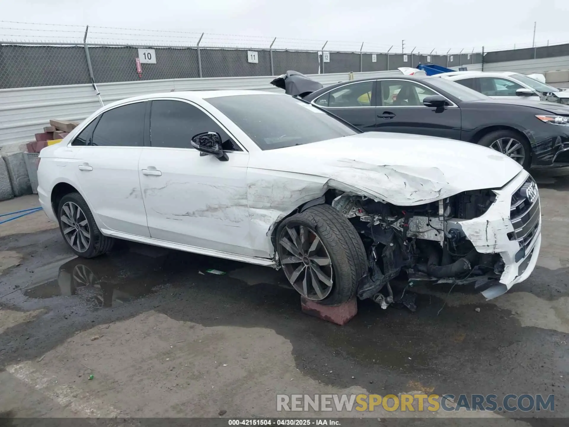 13 fotografías del automóvil dañado WAUABAF46MA051529 AUDI A4 2021