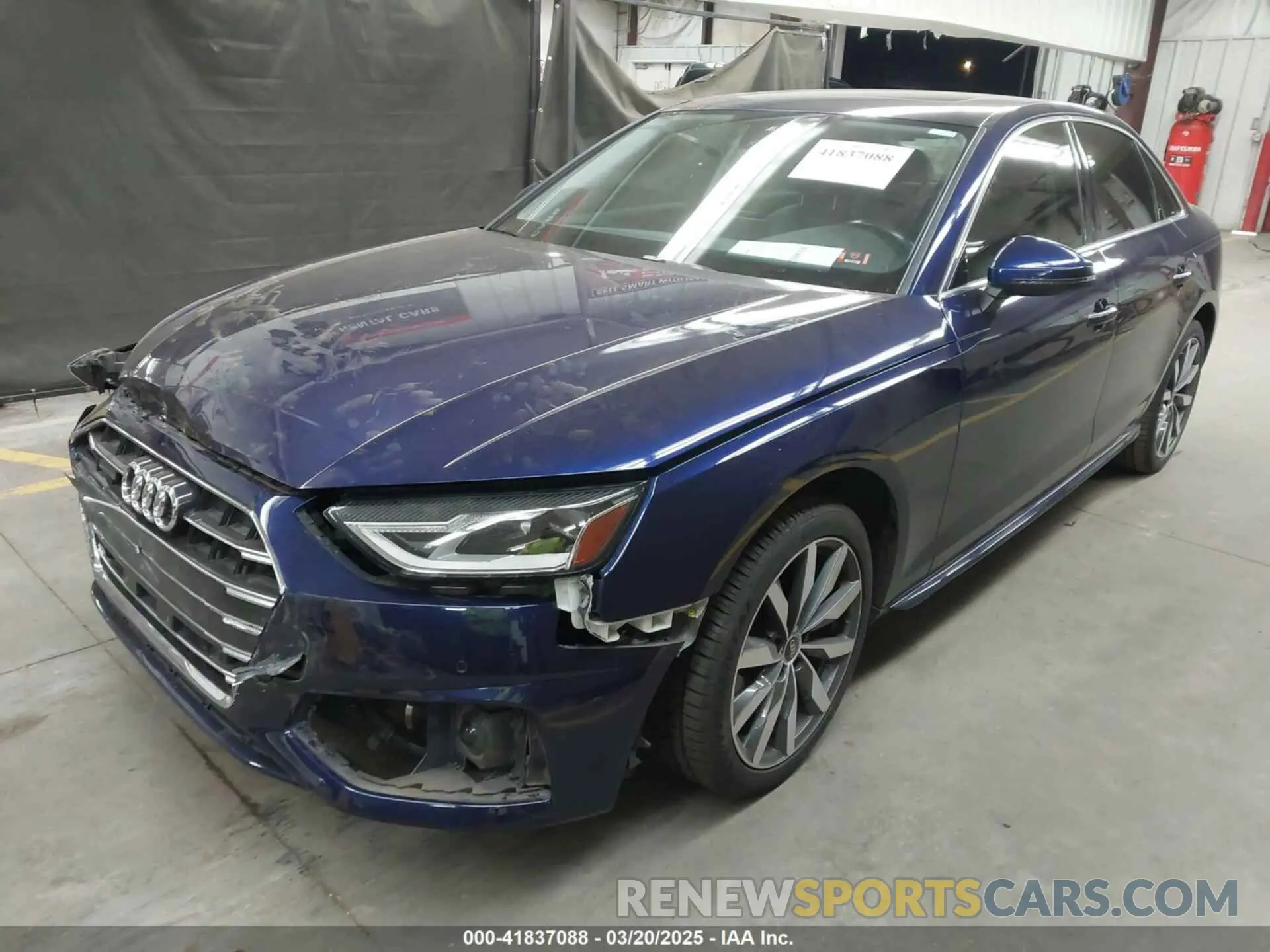 2 fotografías del automóvil dañado WAUABAF46MA086264 AUDI A4 2021