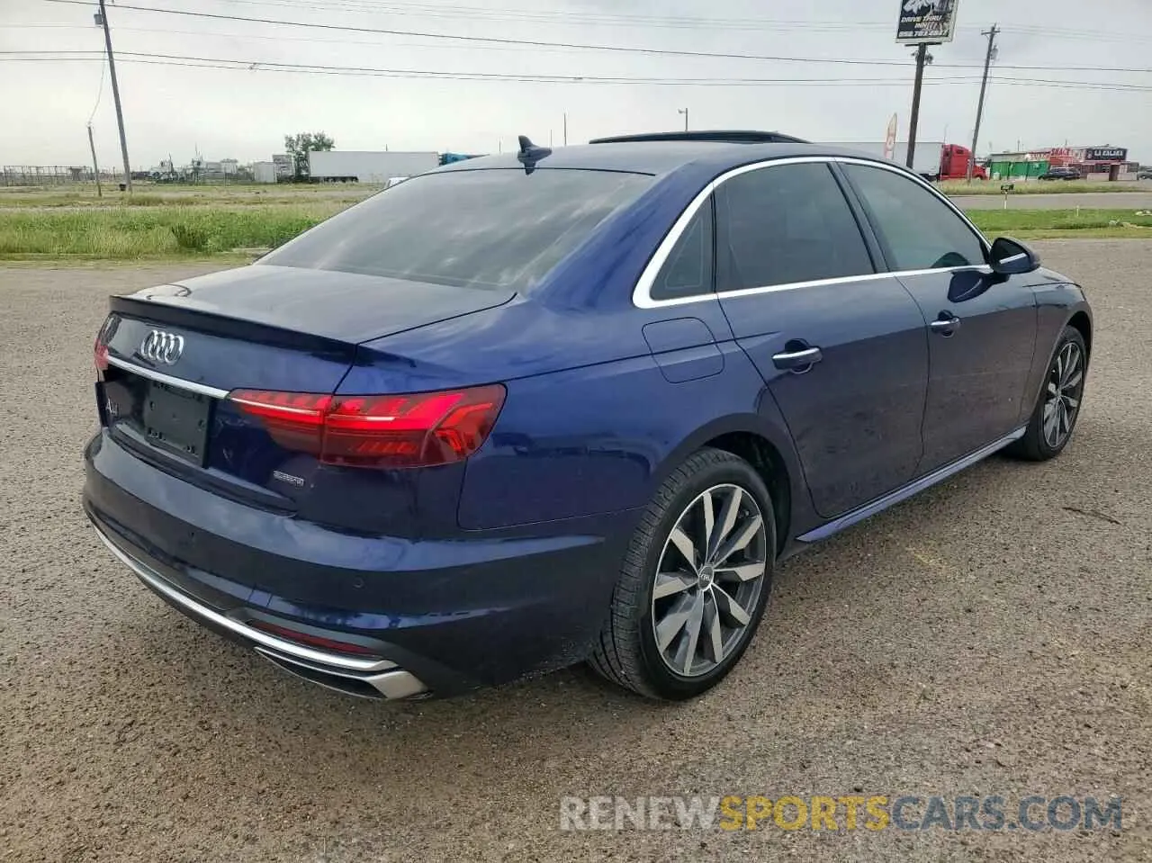 4 fotografías del automóvil dañado WAUABAF47MN005975 AUDI A4 2021