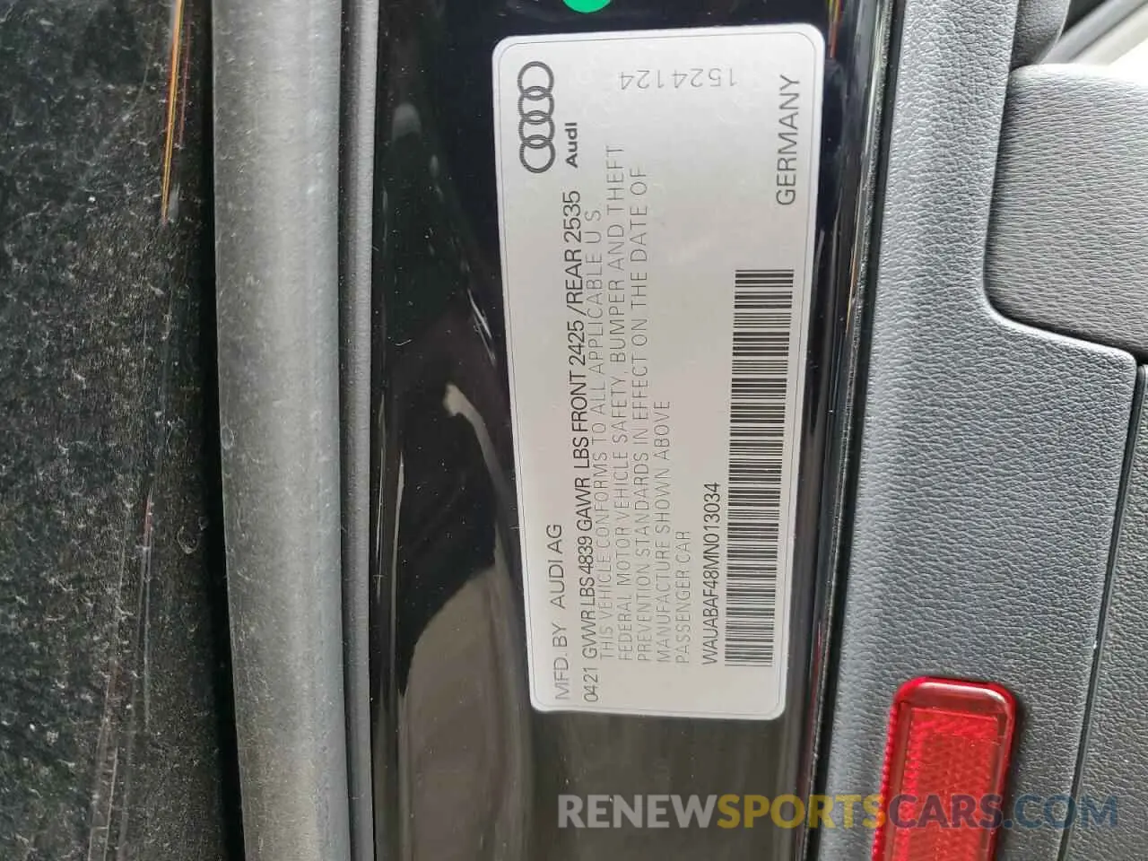 12 fotografías del automóvil dañado WAUABAF48MN013034 AUDI A4 2021
