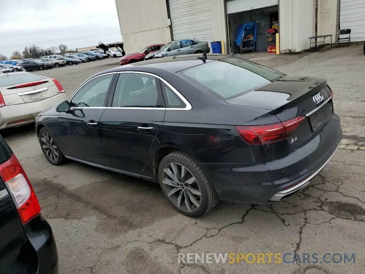 2 fotografías del automóvil dañado WAUABAF48MN013034 AUDI A4 2021
