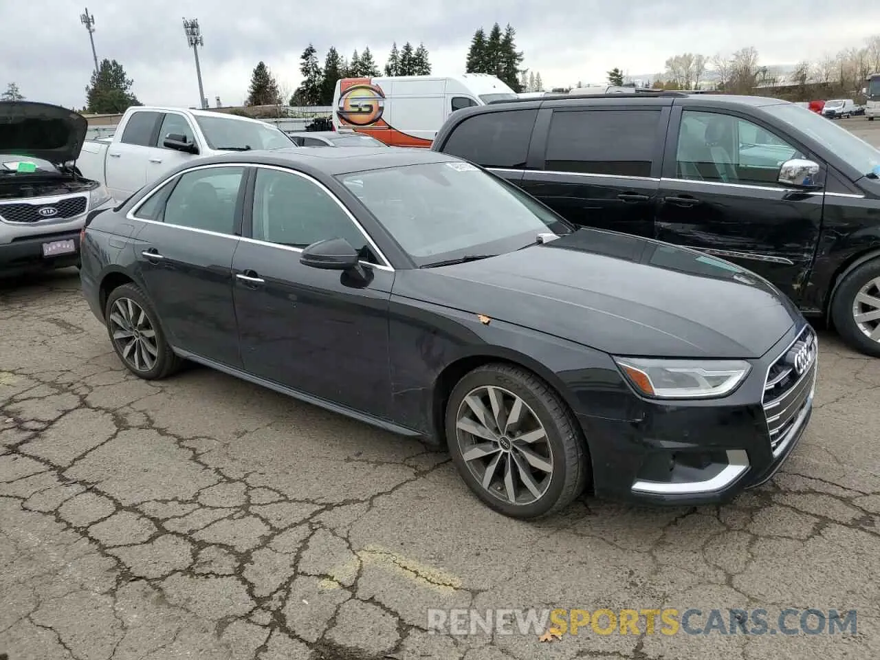 4 fotografías del automóvil dañado WAUABAF48MN013034 AUDI A4 2021