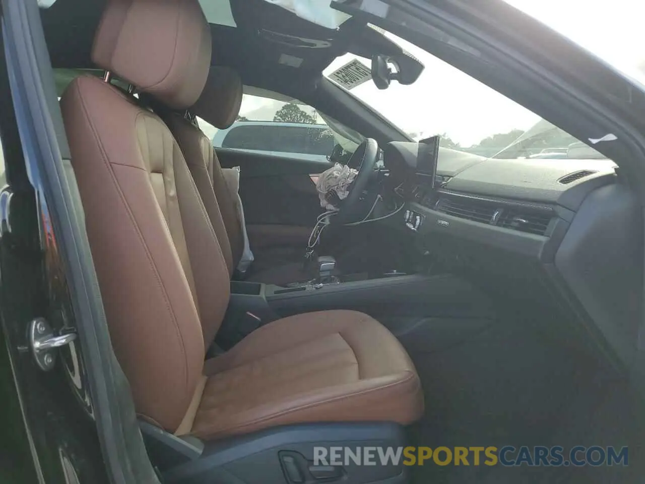 7 fotografías del automóvil dañado WAUABAF49MA087361 AUDI A4 2021