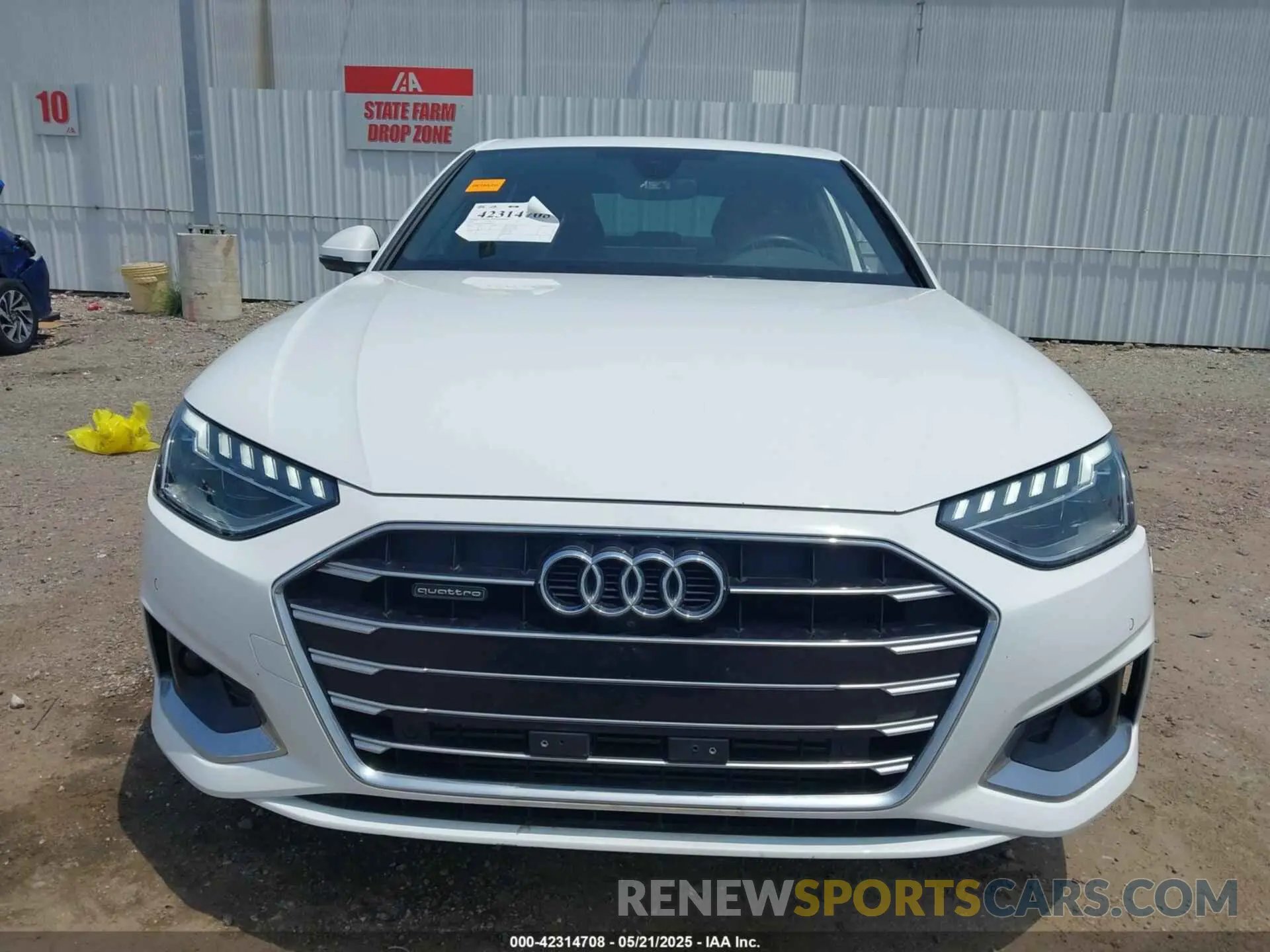 13 fotografías del automóvil dañado WAUBBAF46MA085653 AUDI A4 2021