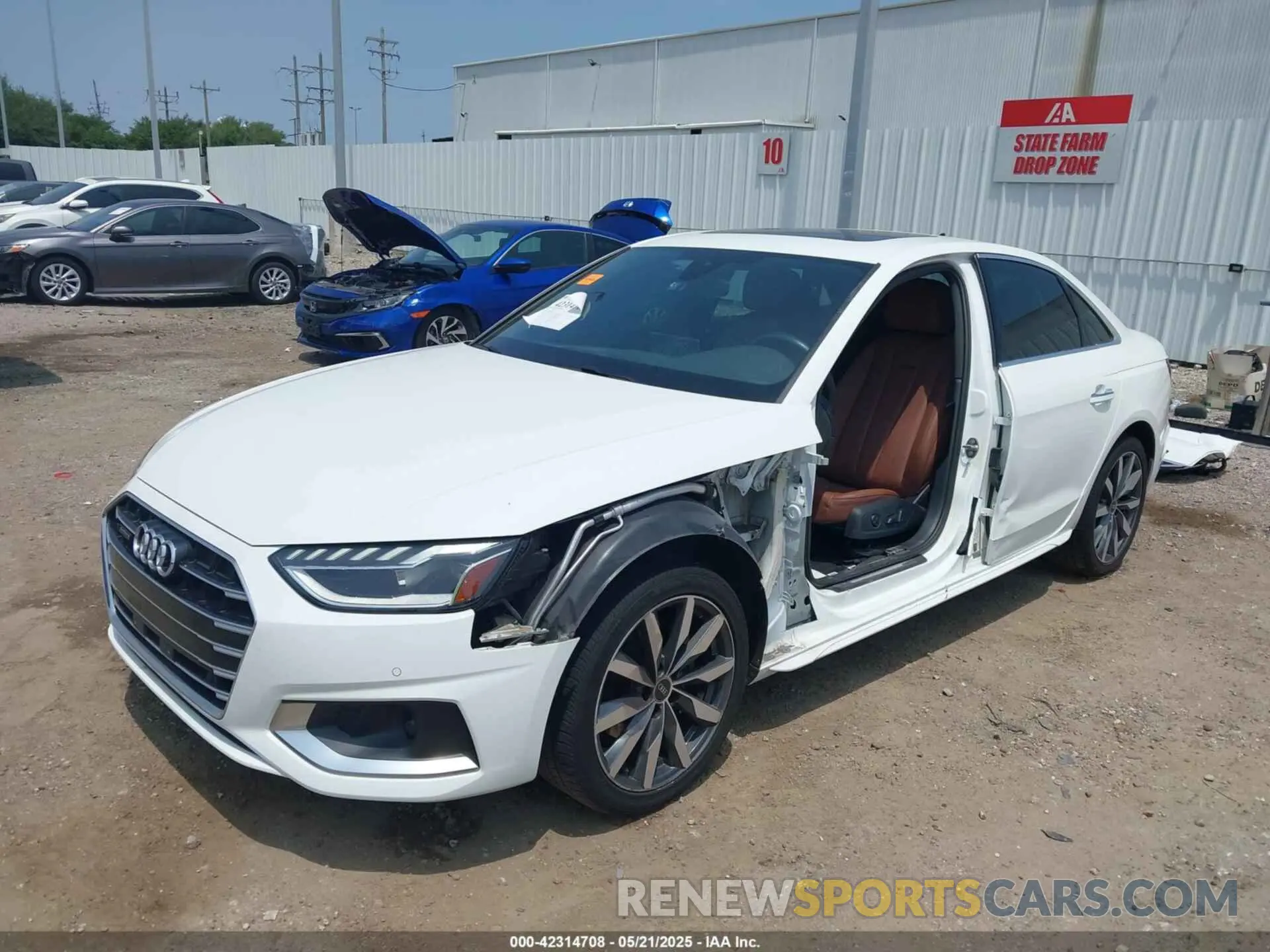 2 fotografías del automóvil dañado WAUBBAF46MA085653 AUDI A4 2021