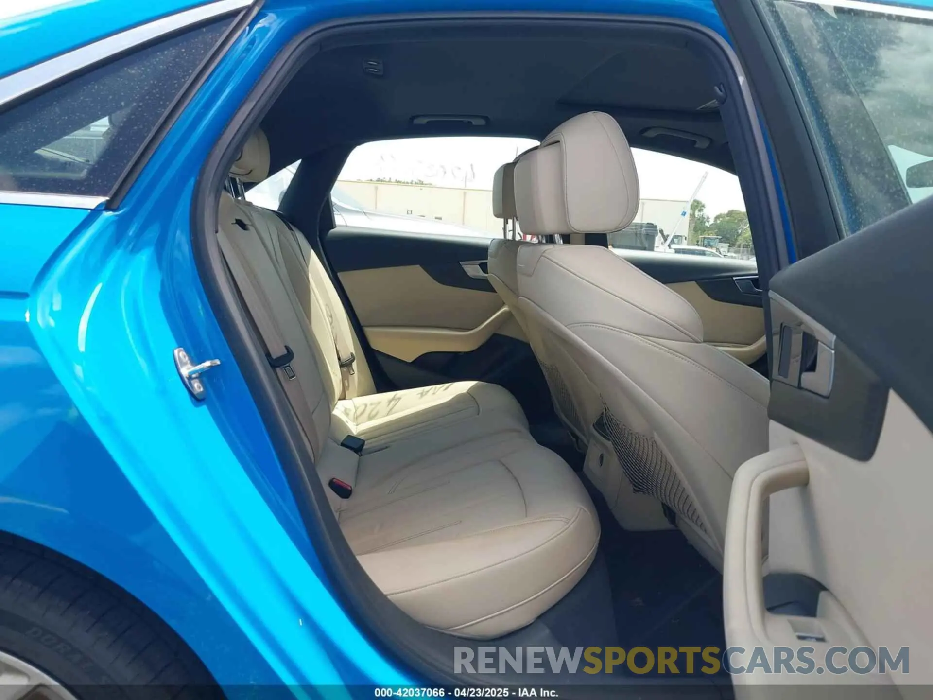 8 fotografías del automóvil dañado WAUDAAF40MA086180 AUDI A4 2021