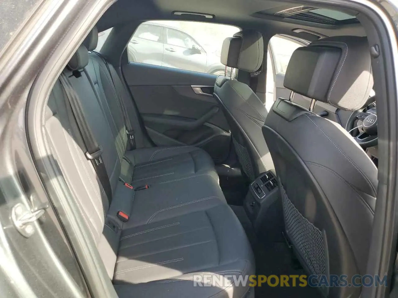 10 fotografías del automóvil dañado WAUDAAF44MA055417 AUDI A4 2021