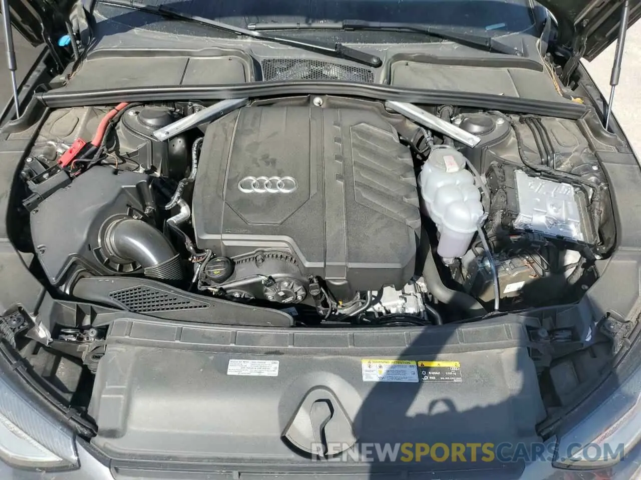 11 fotografías del automóvil dañado WAUDAAF44MA055417 AUDI A4 2021