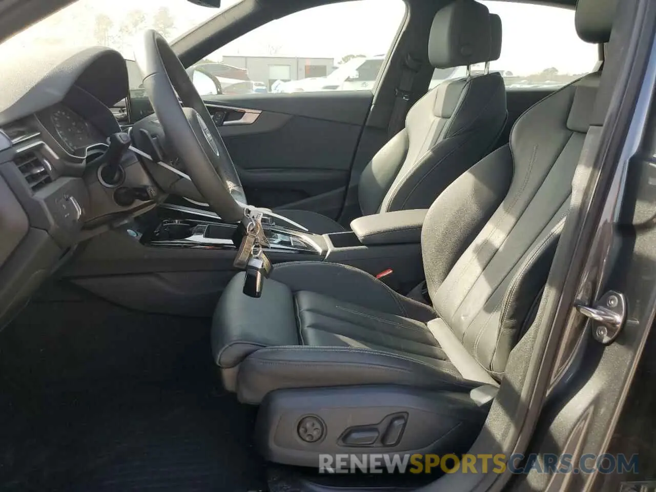 7 fotografías del automóvil dañado WAUDAAF44MA055417 AUDI A4 2021