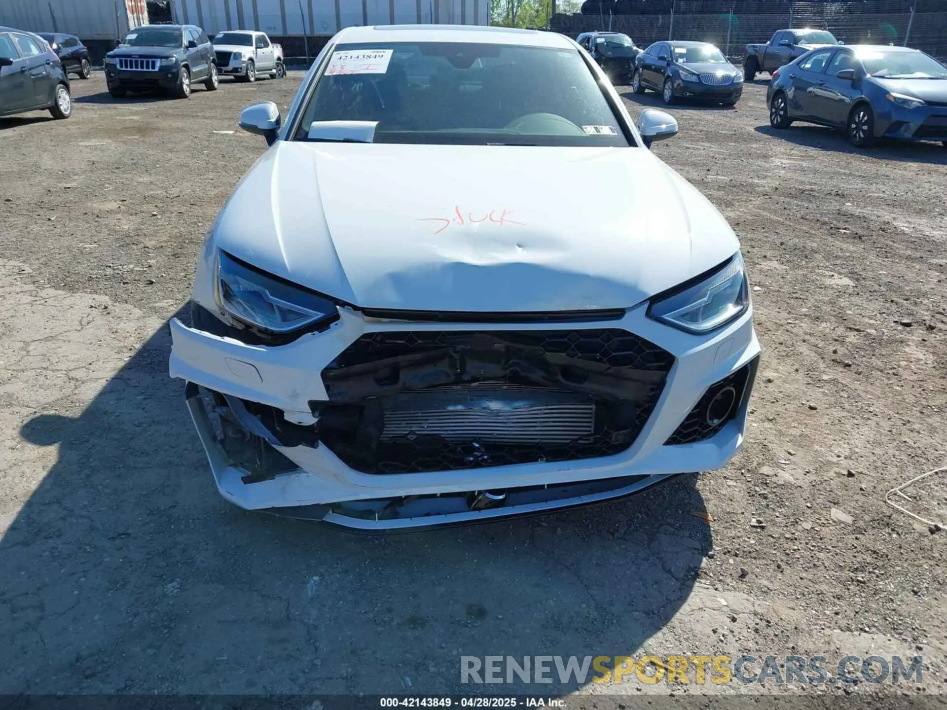 16 fotografías del automóvil dañado WAUDAAF46MN007457 AUDI A4 2021