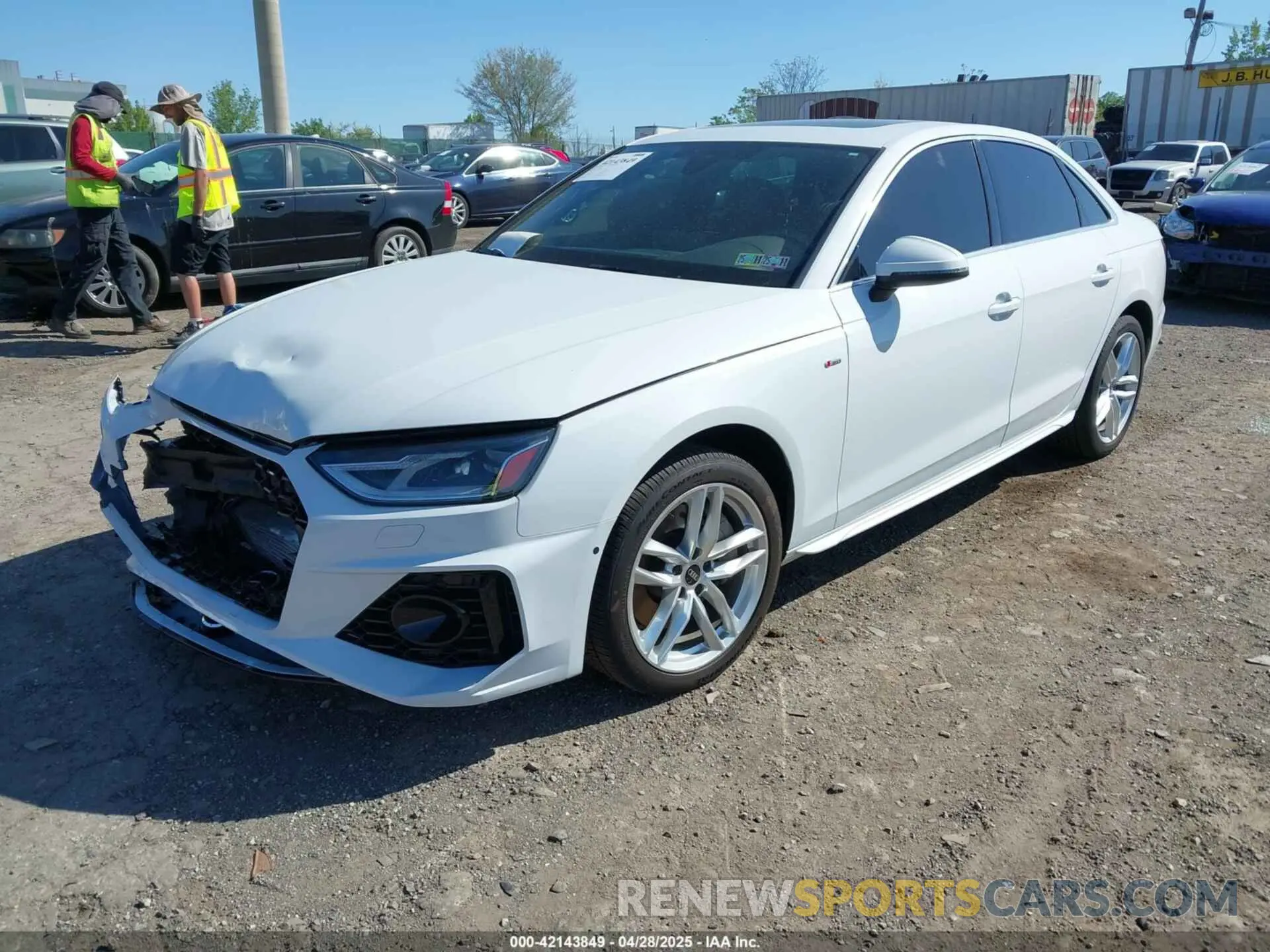 2 fotografías del automóvil dañado WAUDAAF46MN007457 AUDI A4 2021