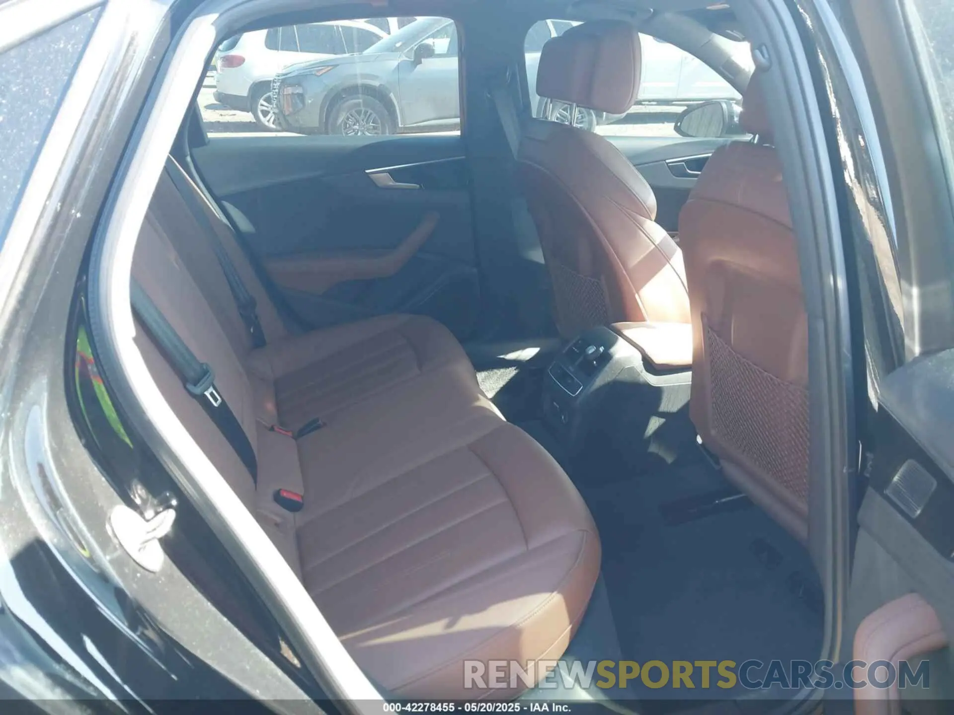 8 fotografías del automóvil dañado WAUEAAF40MA075183 AUDI A4 2021