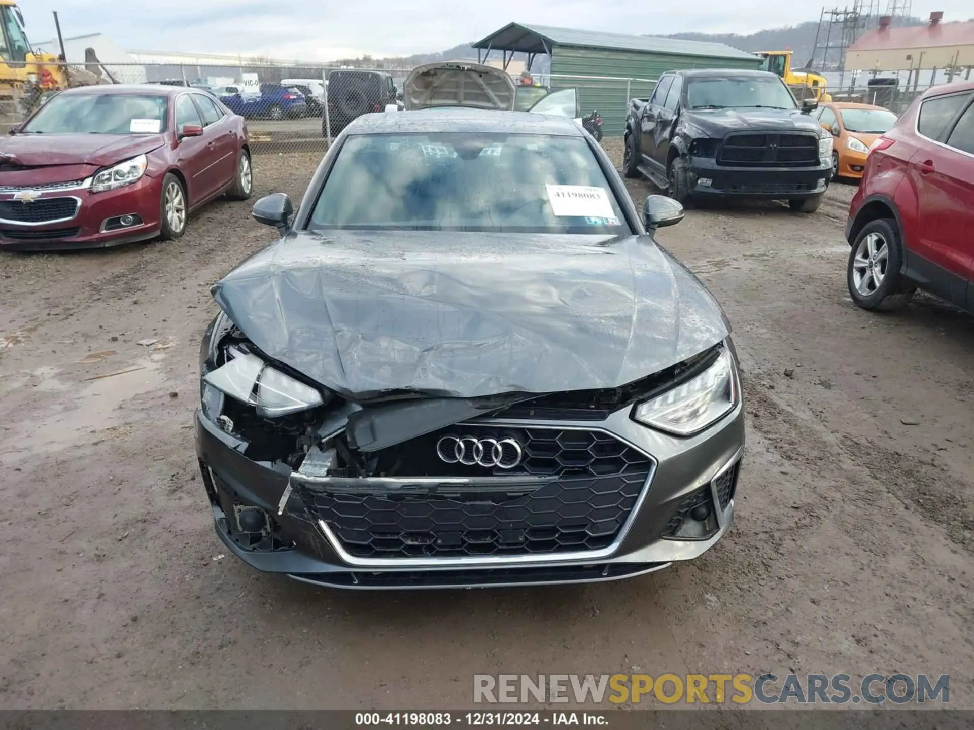 12 fotografías del automóvil dañado WAUEAAF40MN007796 AUDI A4 2021