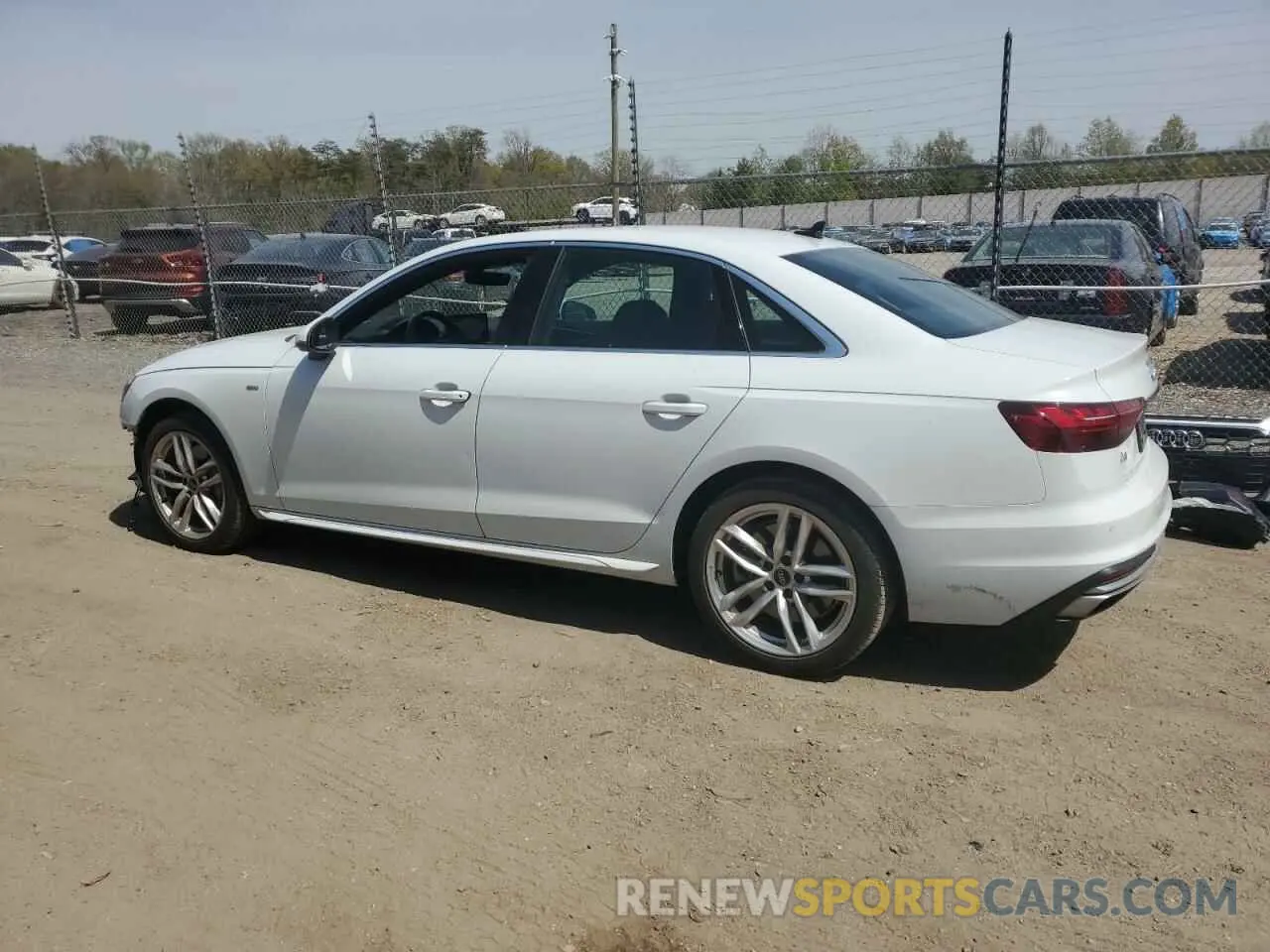 2 fotografías del automóvil dañado WAUEAAF41MA034898 AUDI A4 2021