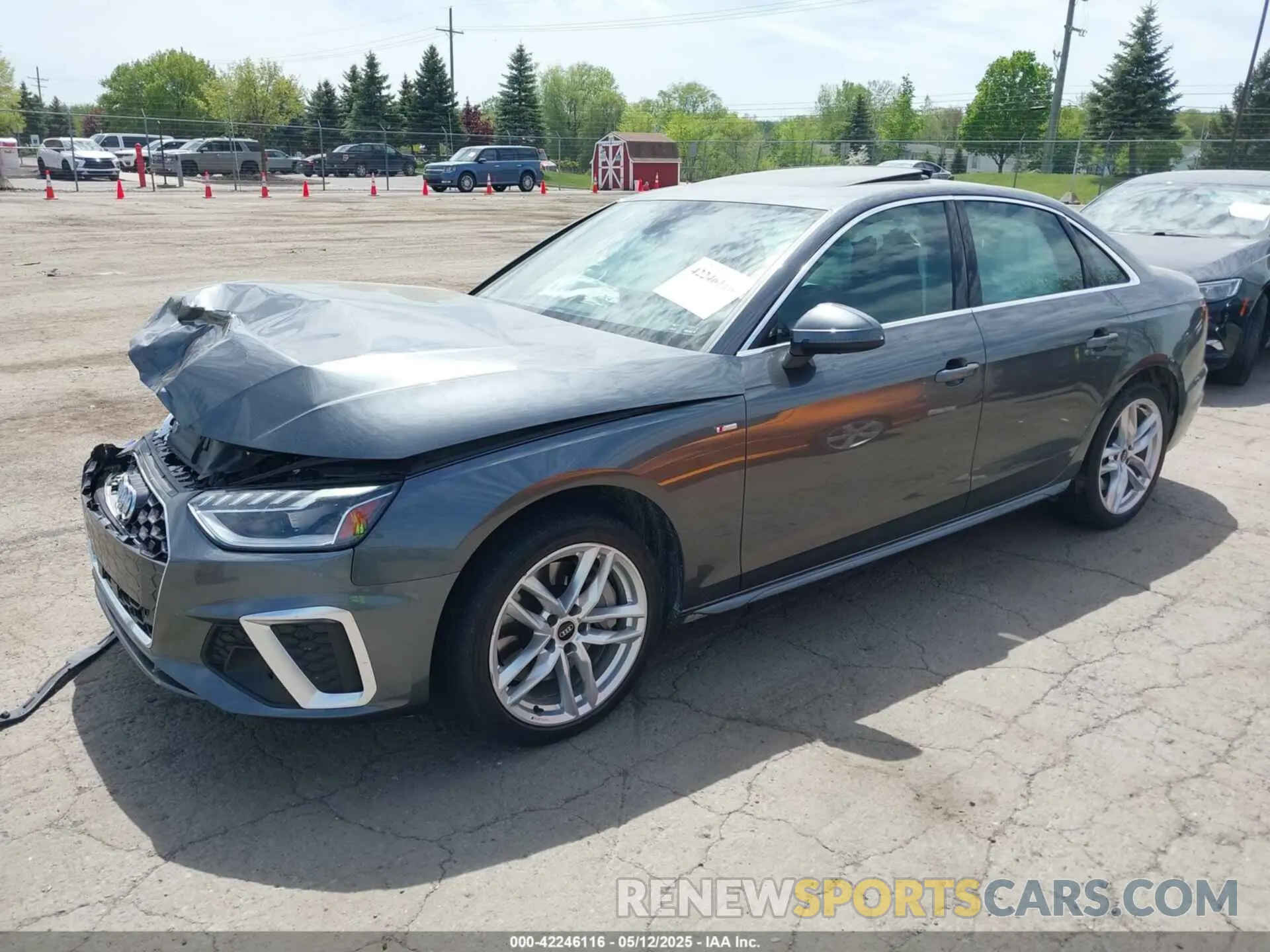 2 fotografías del automóvil dañado WAUEAAF41MA076634 AUDI A4 2021