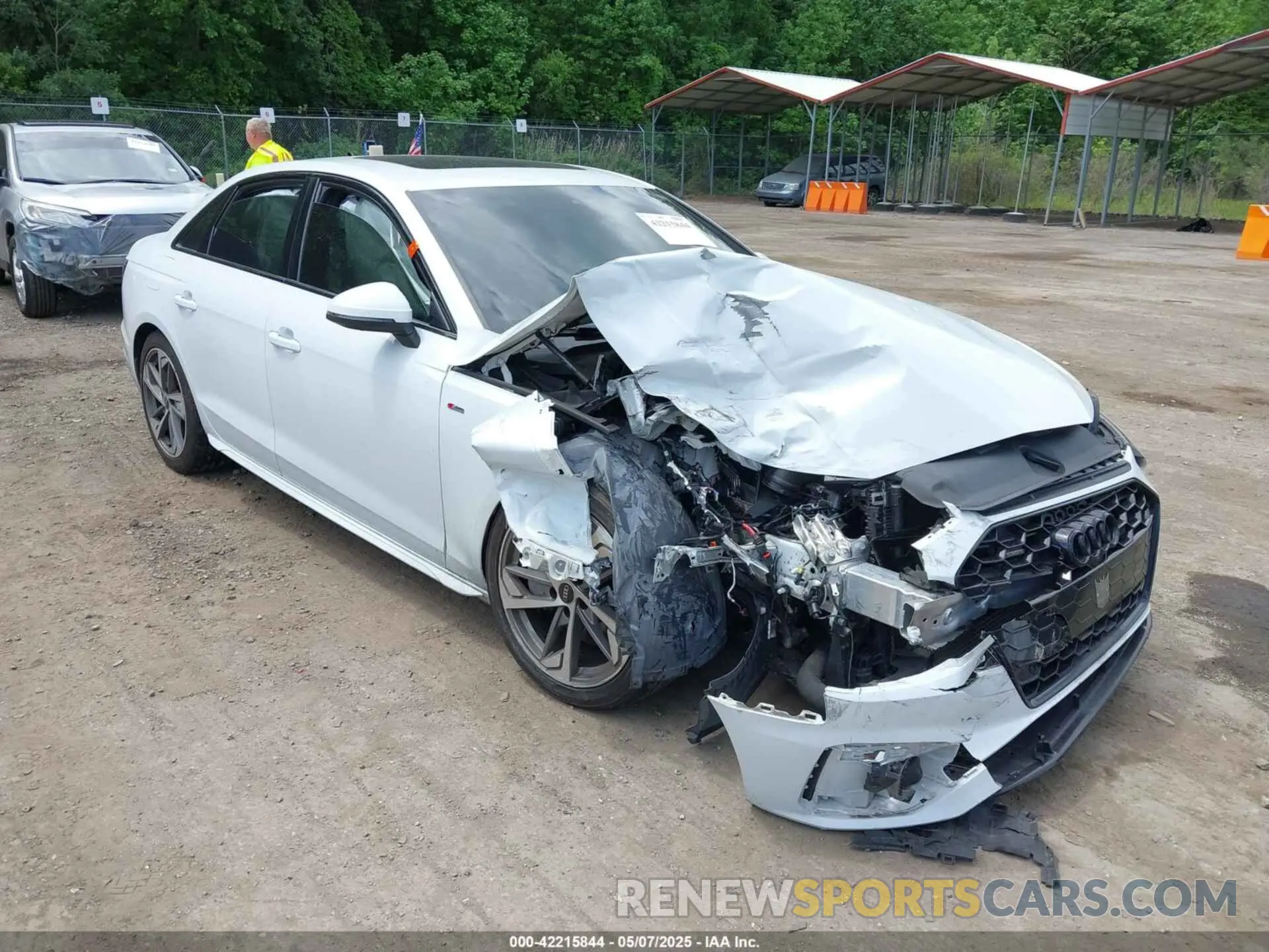 1 fotografías del automóvil dañado WAUEAAF41MN007919 AUDI A4 2021