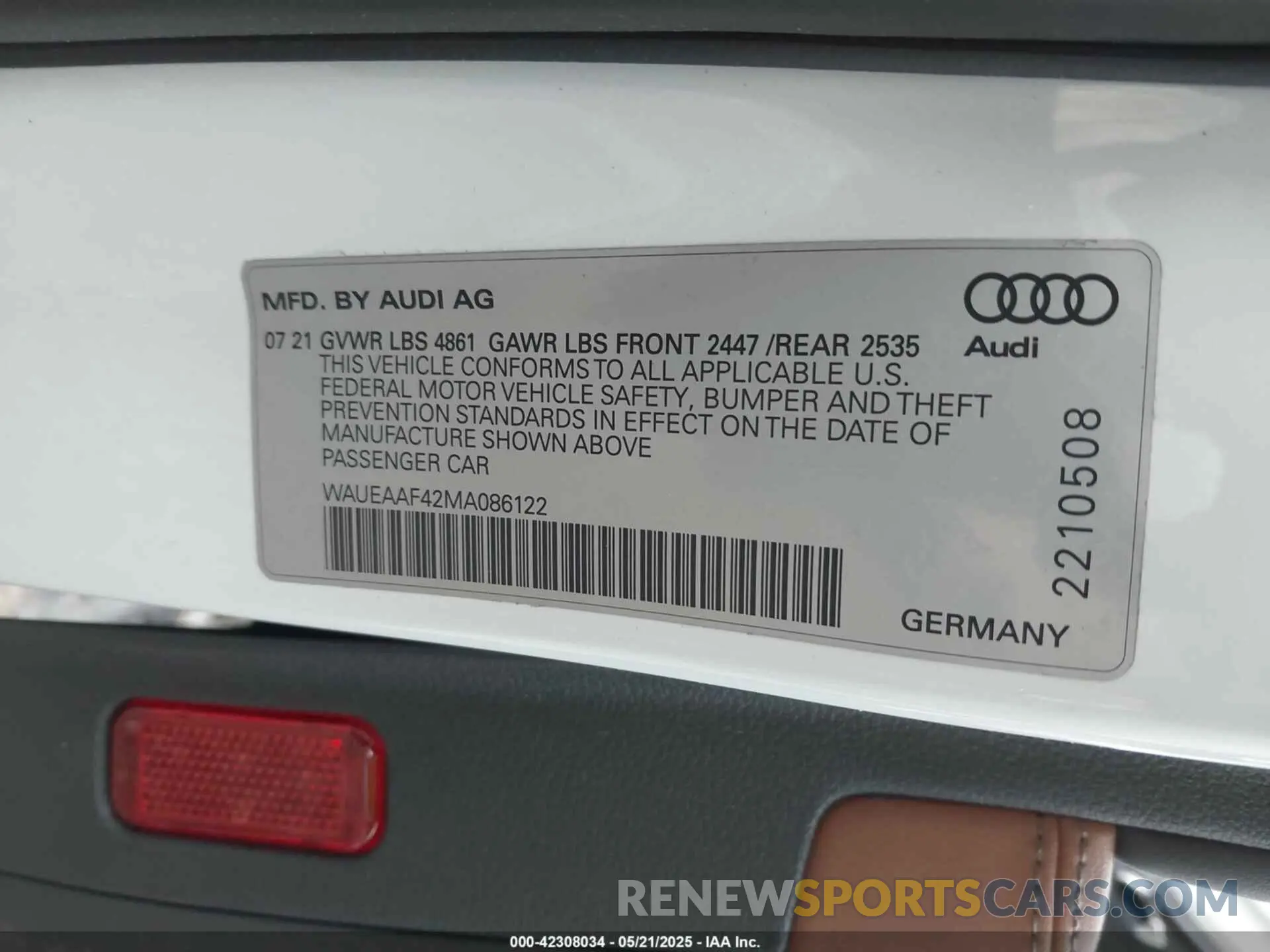 9 fotografías del automóvil dañado WAUEAAF42MA086122 AUDI A4 2021