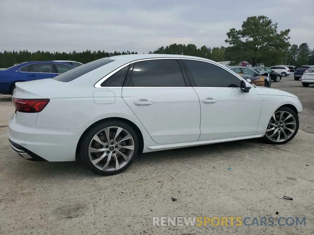 3 fotografías del automóvil dañado WAUEAAF43MA039455 AUDI A4 2021