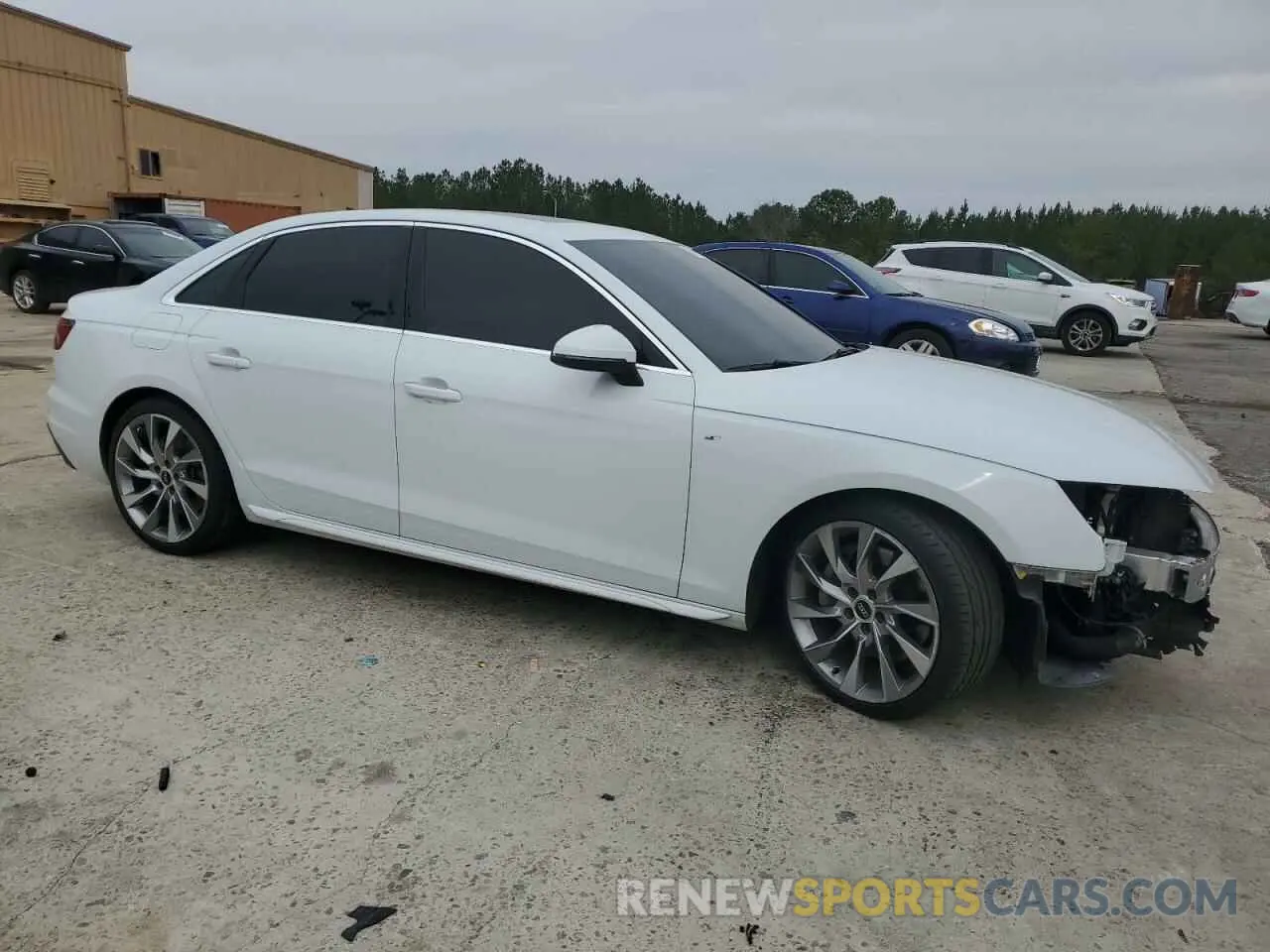 4 fotografías del automóvil dañado WAUEAAF43MA039455 AUDI A4 2021