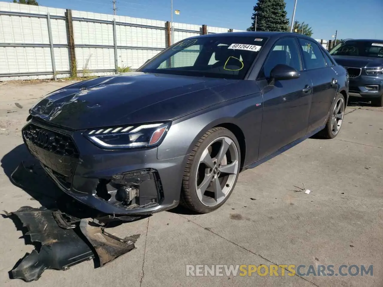 2 fotografías del automóvil dañado WAUEAAF43MA078305 AUDI A4 2021