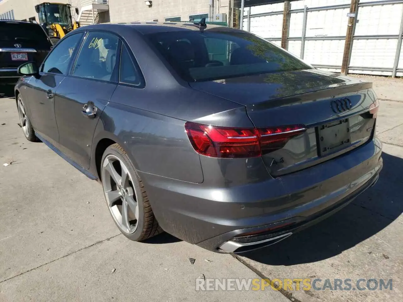 3 fotografías del automóvil dañado WAUEAAF43MA078305 AUDI A4 2021