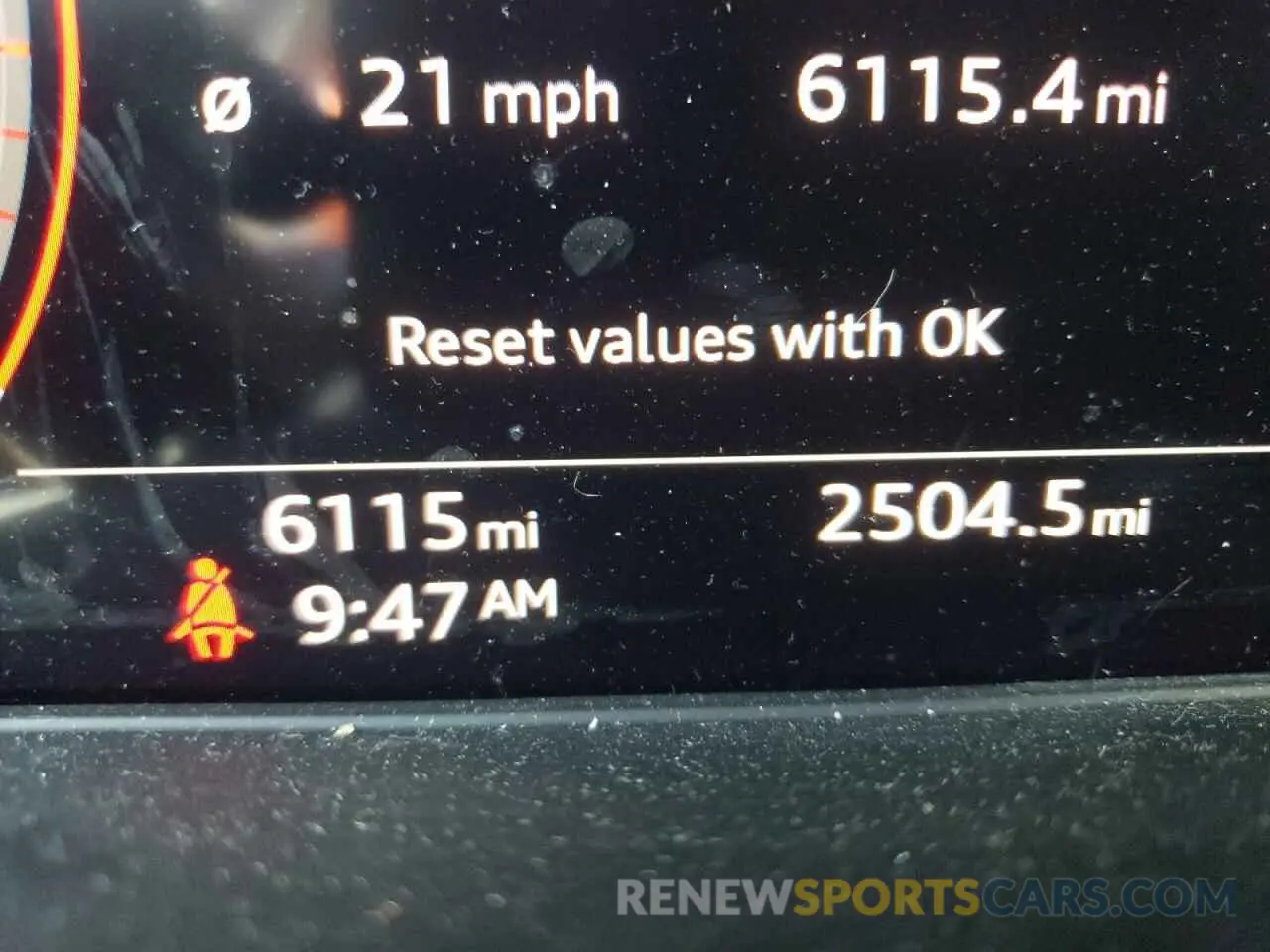 8 fotografías del automóvil dañado WAUEAAF43MA078305 AUDI A4 2021