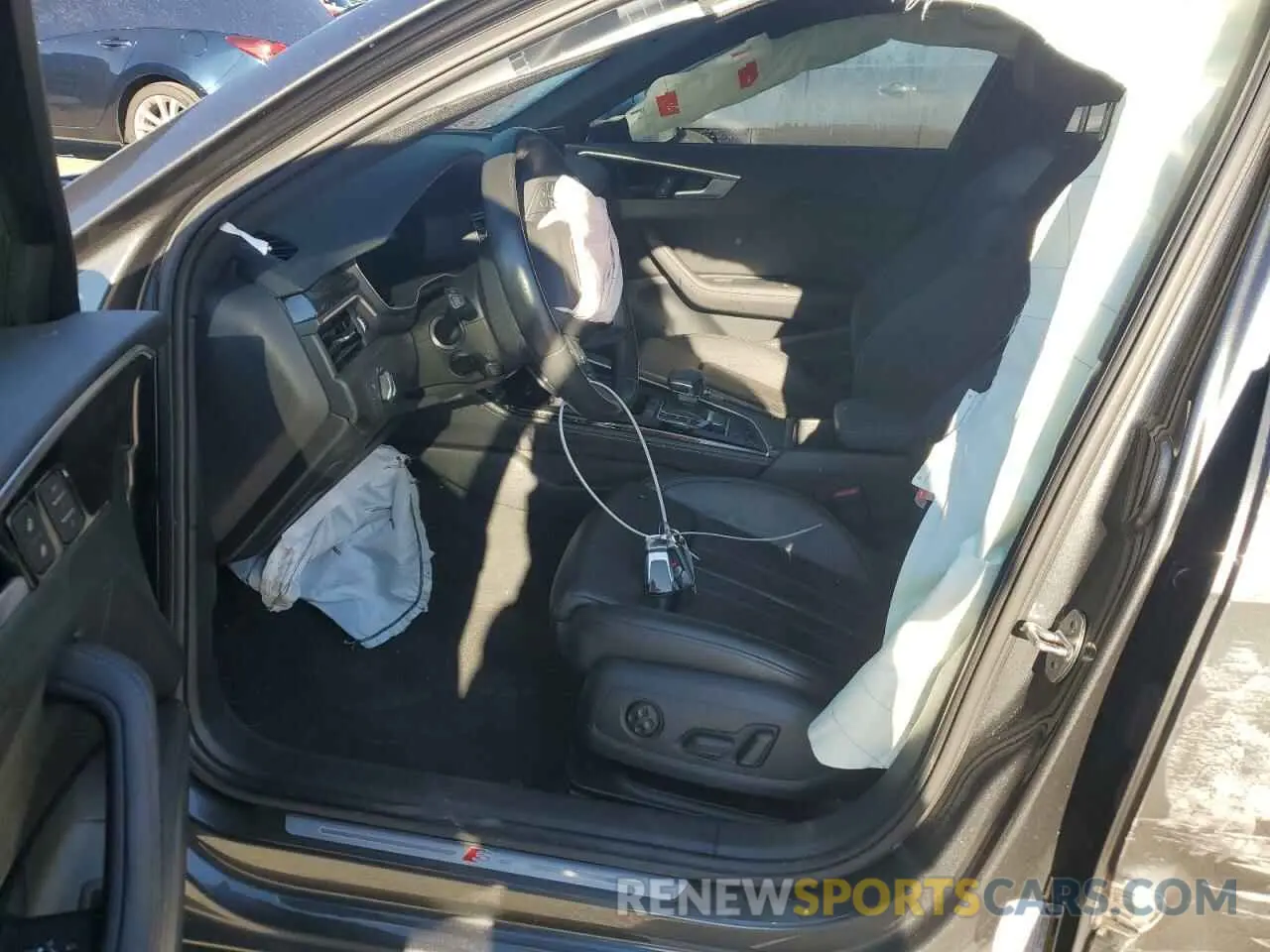 7 fotografías del automóvil dañado WAUEAAF43MN016119 AUDI A4 2021
