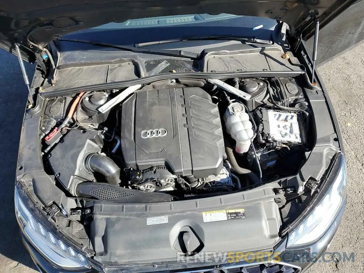 11 fotografías del automóvil dañado WAUEAAF44MA016041 AUDI A4 2021