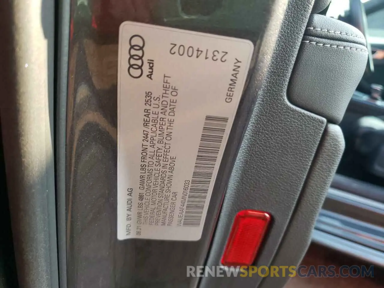 13 fotografías del automóvil dañado WAUEAAF44MN016033 AUDI A4 2021