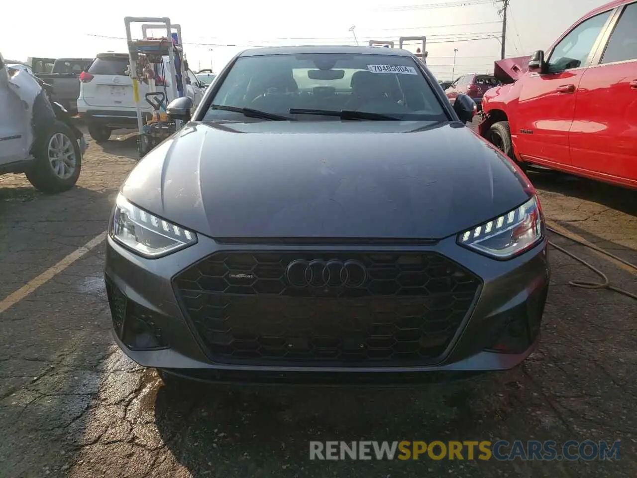 5 fotografías del automóvil dañado WAUEAAF44MN016033 AUDI A4 2021