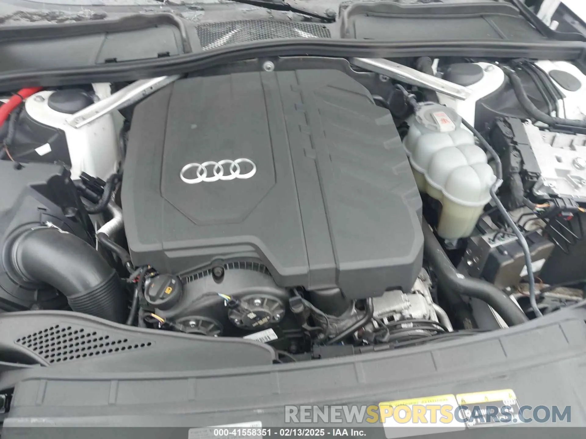 10 fotografías del automóvil dañado WAUEAAF48MA014602 AUDI A4 2021