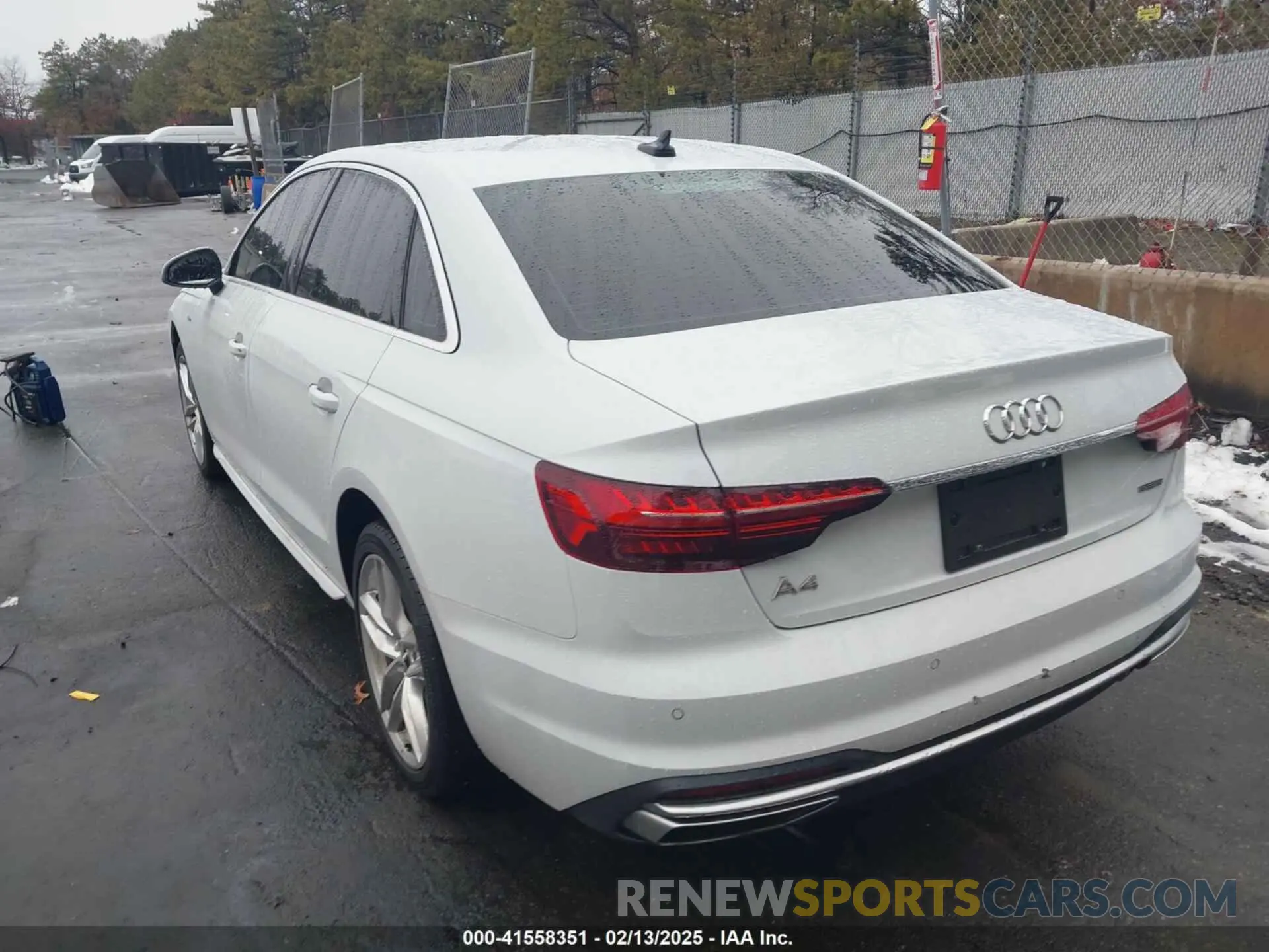 3 fotografías del automóvil dañado WAUEAAF48MA014602 AUDI A4 2021