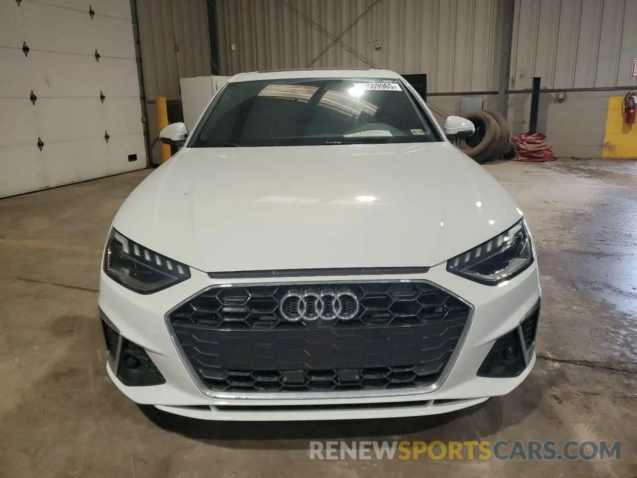5 fotografías del automóvil dañado WAUEAAF49MA016195 AUDI A4 2021