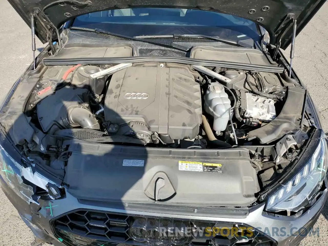 11 fotografías del automóvil dañado WAUEAAF49MA041176 AUDI A4 2021