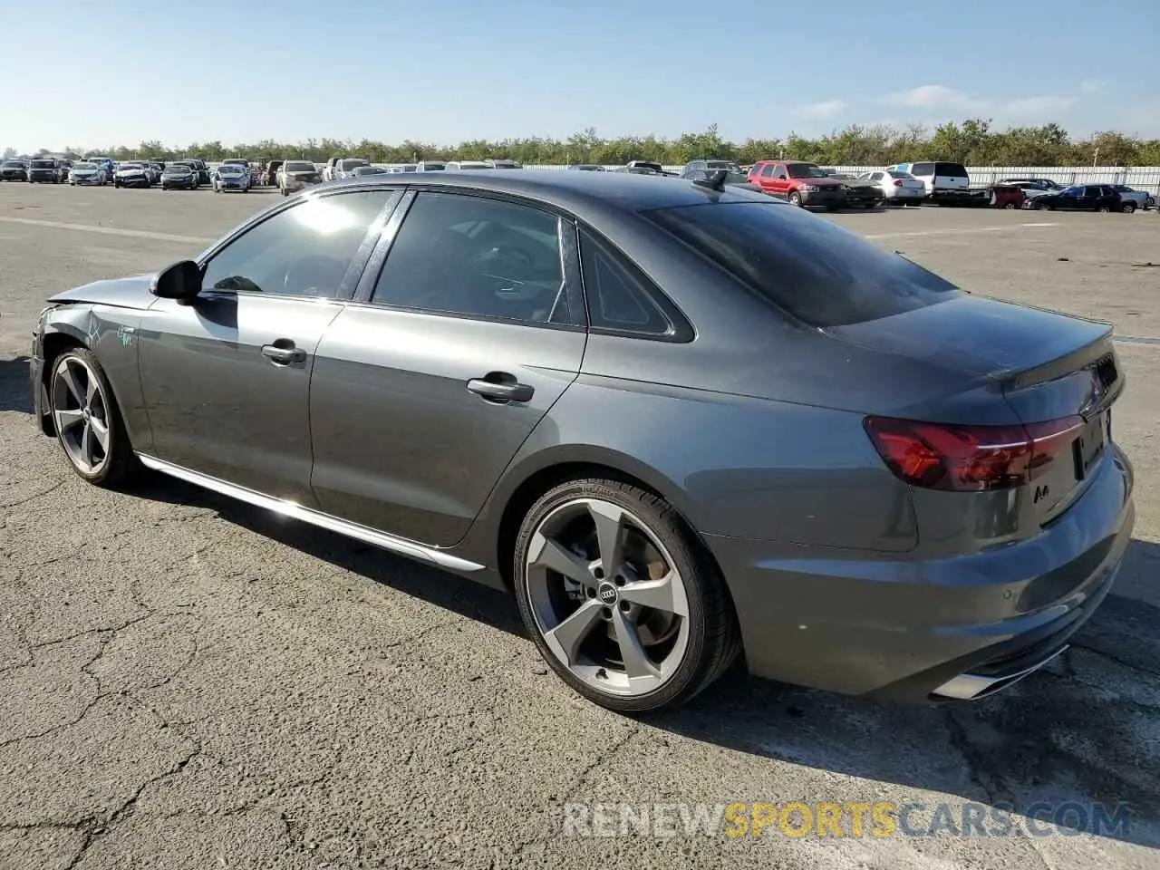 2 fotografías del automóvil dañado WAUEAAF49MA041176 AUDI A4 2021