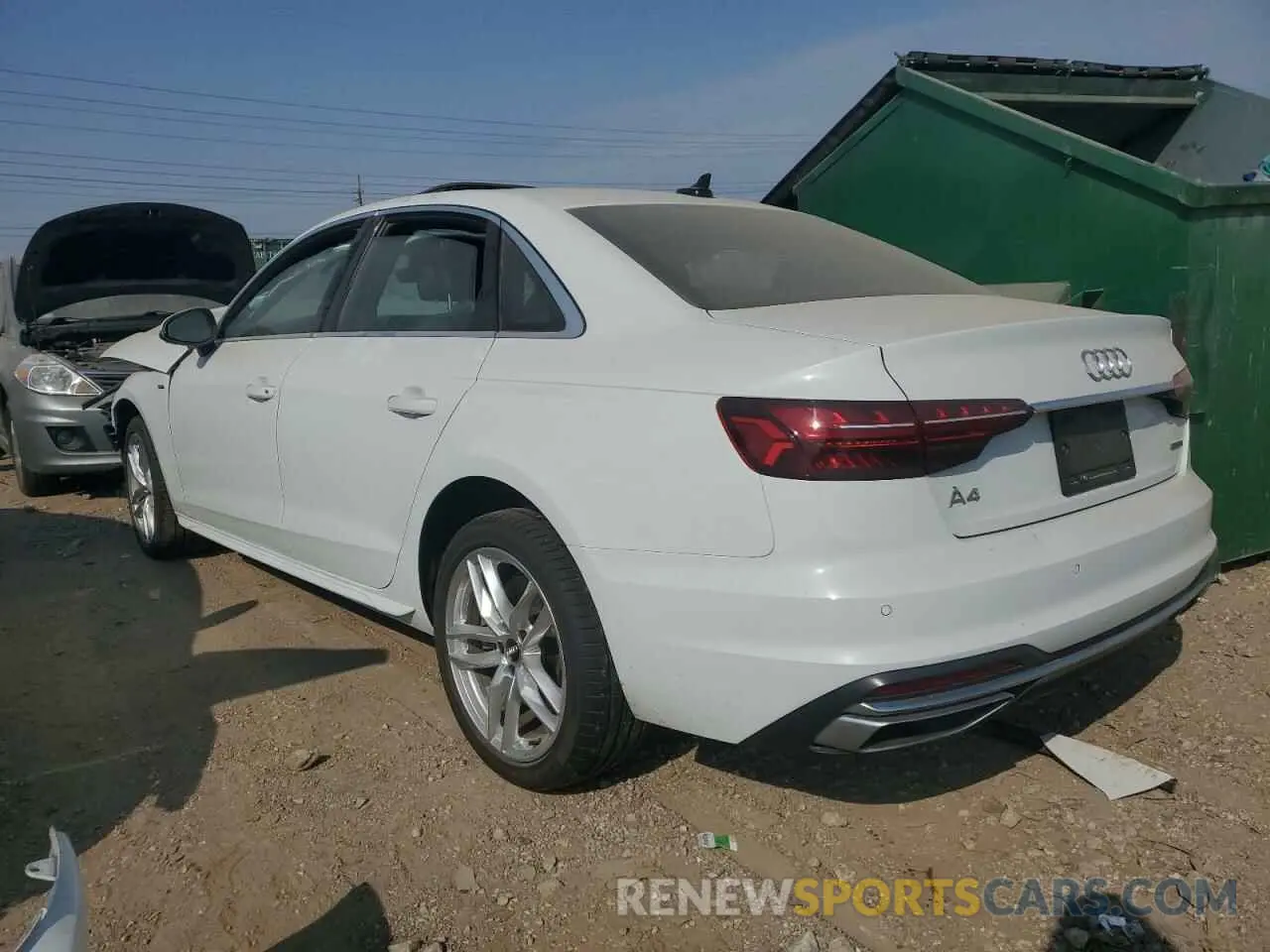 2 fotografías del automóvil dañado WAUEABF48MN003565 AUDI A4 2021