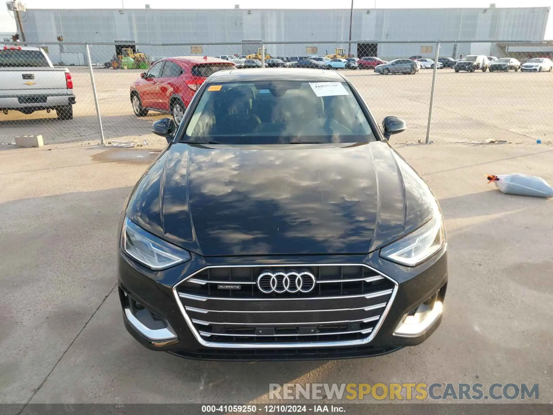 12 fotografías del automóvil dañado WAUABAF46NA019276 AUDI A4 2022