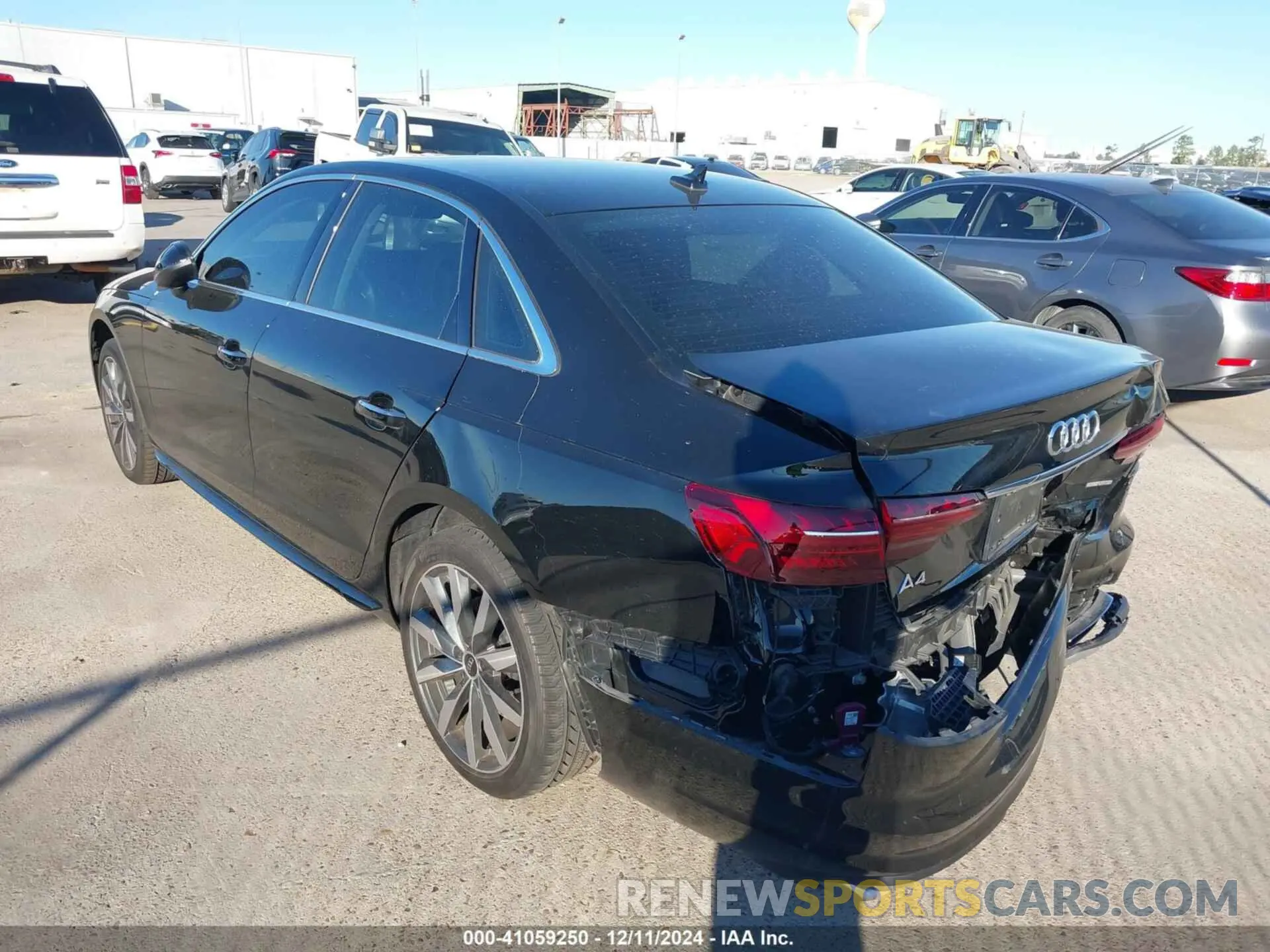 3 fotografías del automóvil dañado WAUABAF46NA019276 AUDI A4 2022