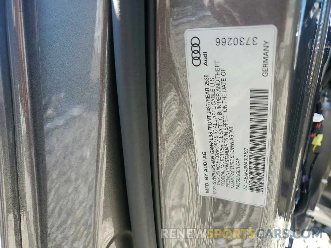 13 fotografías del automóvil dañado WAUABAF48NA012197 AUDI A4 2022