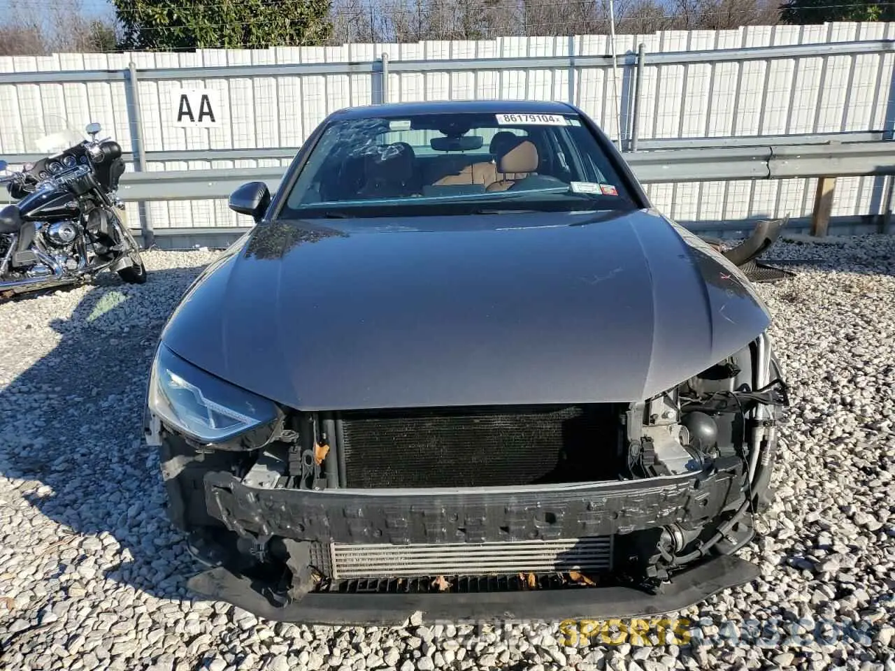 5 fotografías del automóvil dañado WAUABAF48NA012197 AUDI A4 2022