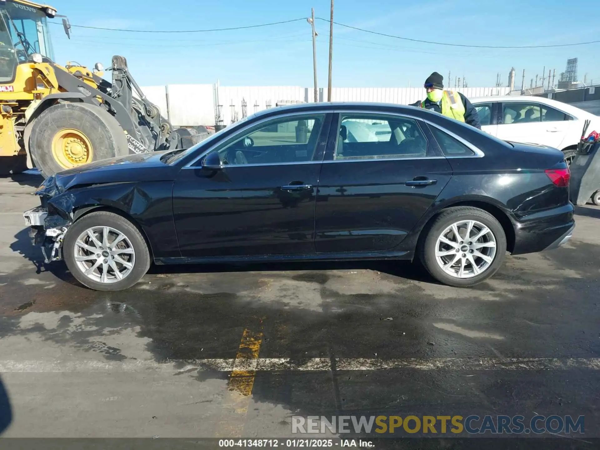 14 fotografías del automóvil dañado WAUABAF48NN002875 AUDI A4 2022