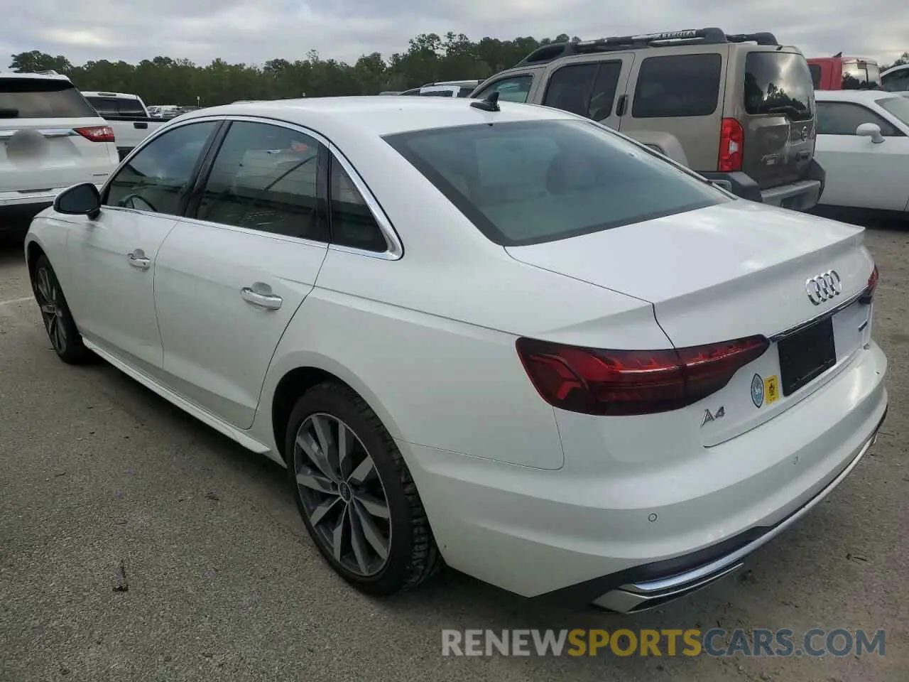 2 fotografías del automóvil dañado WAUABAF4XNN003154 AUDI A4 2022