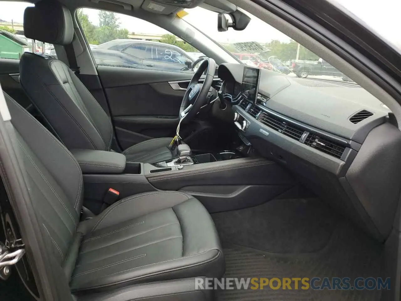 5 fotografías del automóvil dañado WAUBBAF41NA036832 AUDI A4 2022