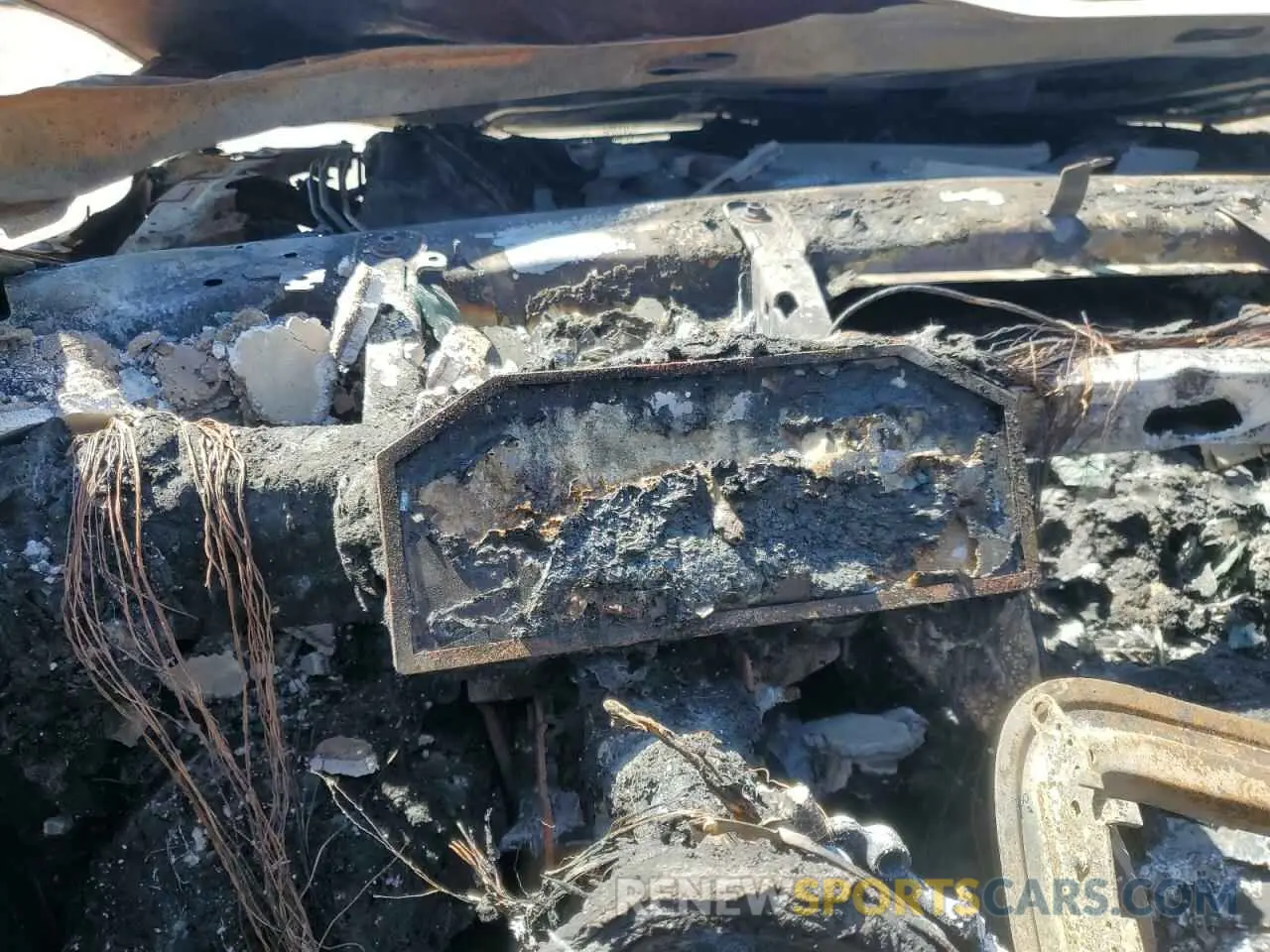 9 fotografías del automóvil dañado WAUBBAF41NN009252 AUDI A4 2022