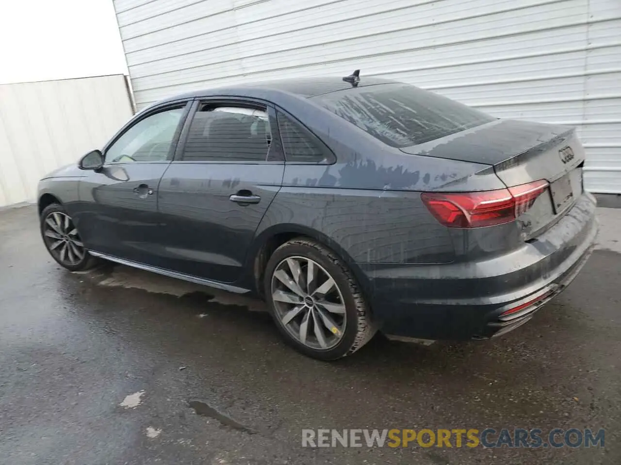 2 fotografías del automóvil dañado WAUBBAF44NN008421 AUDI A4 2022