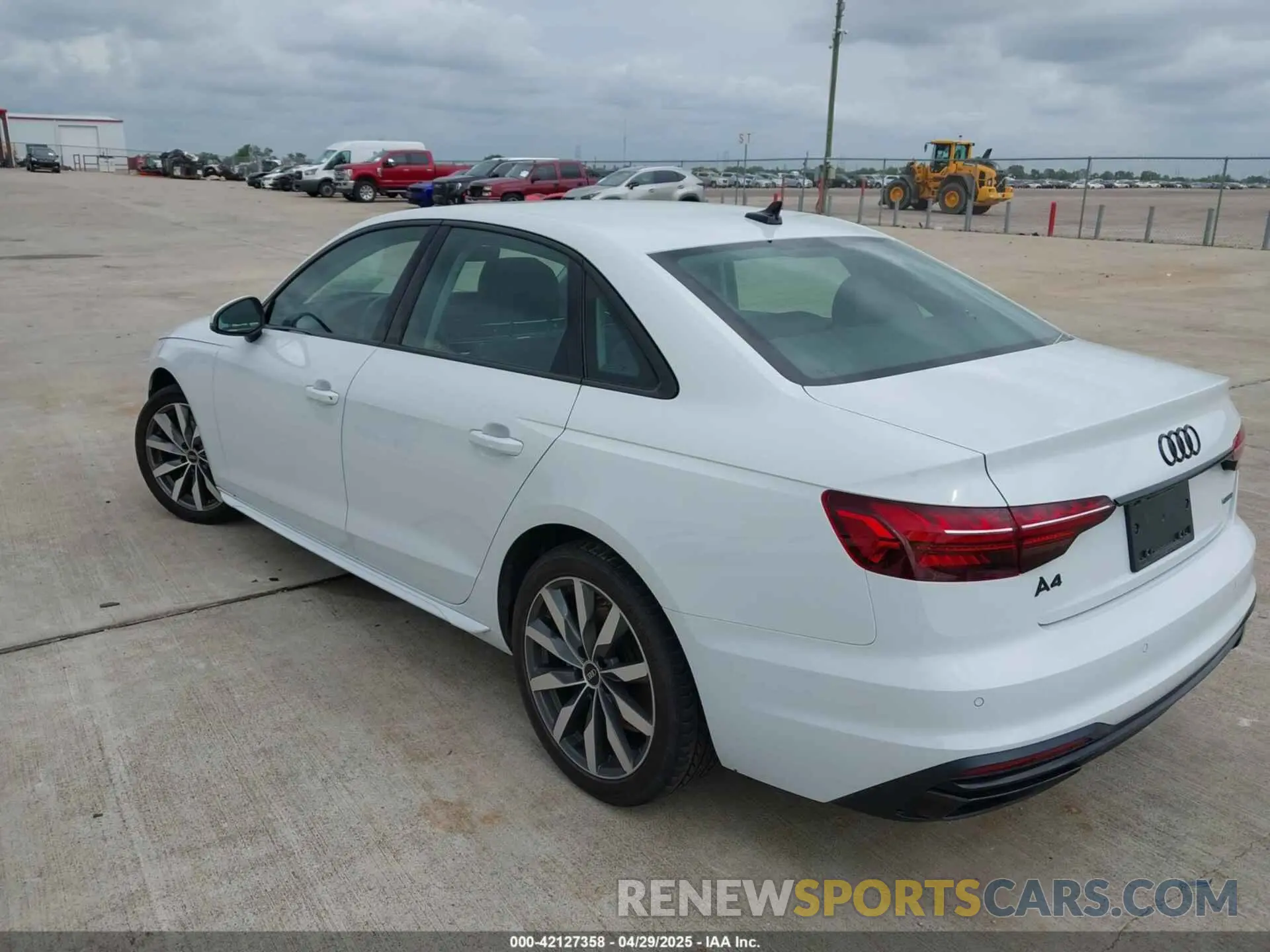 3 fotografías del automóvil dañado WAUBBAF48NN009765 AUDI A4 2022