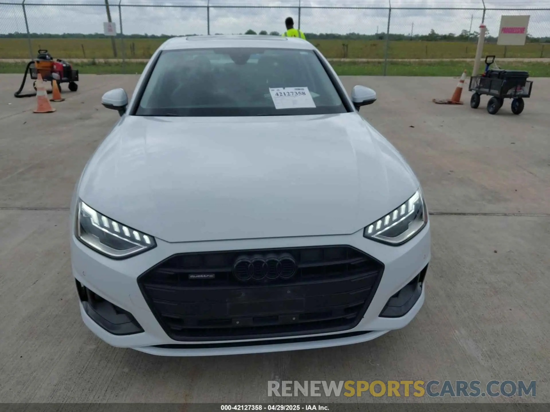 6 fotografías del automóvil dañado WAUBBAF48NN009765 AUDI A4 2022
