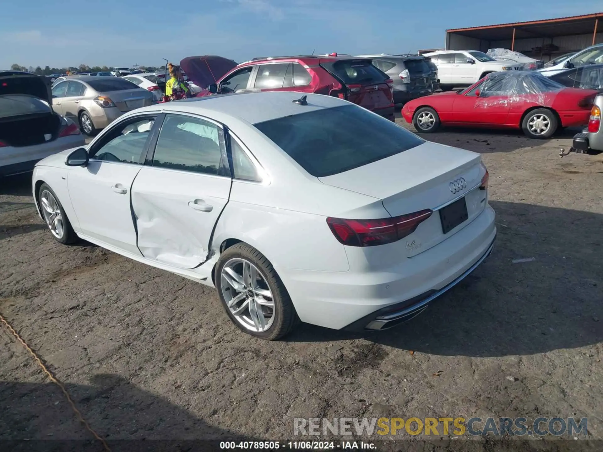 3 fotografías del automóvil dañado WAUEAAF41NN011678 AUDI A4 2022