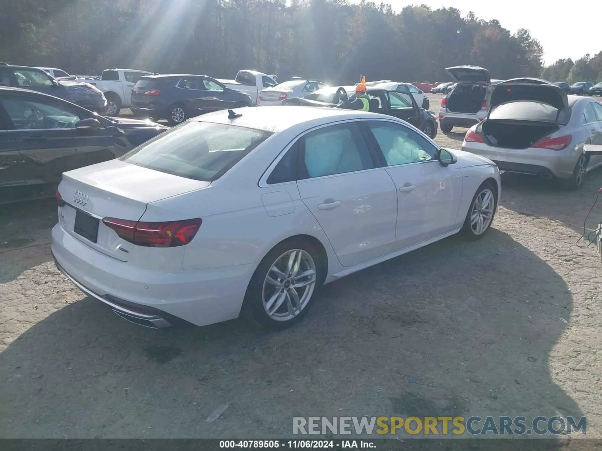 4 fotografías del automóvil dañado WAUEAAF41NN011678 AUDI A4 2022