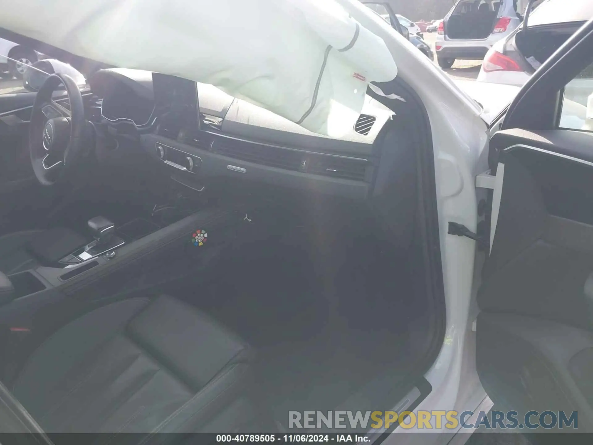 5 fotografías del automóvil dañado WAUEAAF41NN011678 AUDI A4 2022